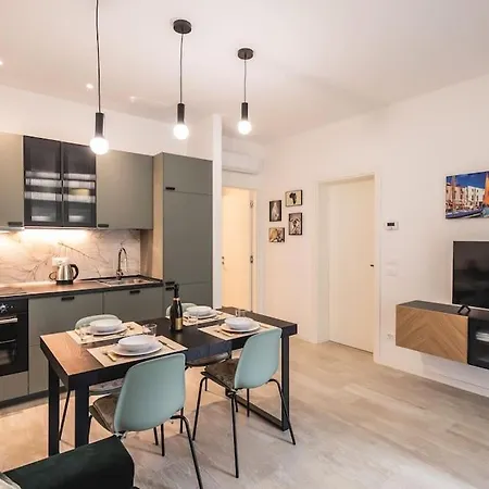 Amazhome - New Jungle Chic Apartament