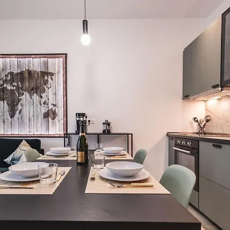 Amazhome - New Jungle Chic