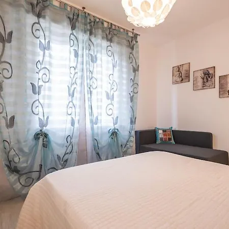 Amazhome - New Jungle Chic Апартаменты